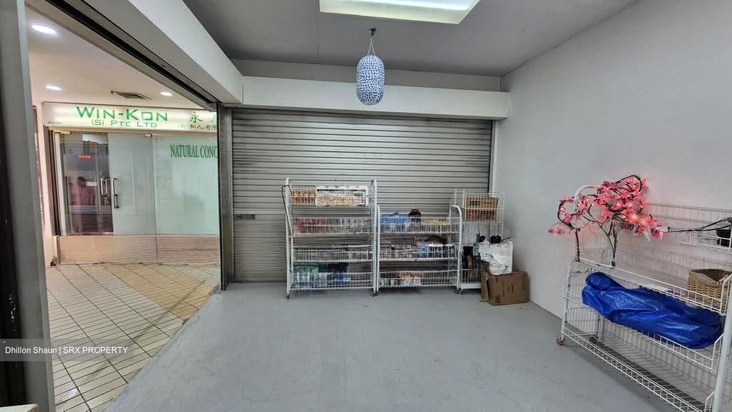 Upper Serangoon Shopping Centre (D19), Shop House #618128161